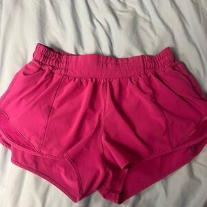 Lululemon hotty hot shorts 2.5 inch ripened raspberry